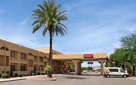 Quality Inn & Suites Airport North Tucson Az