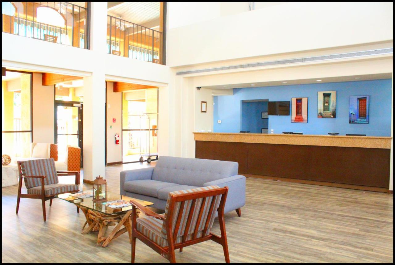 Ramada By Wyndham Tucson Airport Hotel Drexel Heights Exterior photo