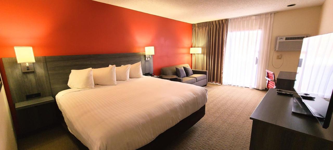 Ramada By Wyndham Tucson Airport Hotel Drexel Heights Exterior photo