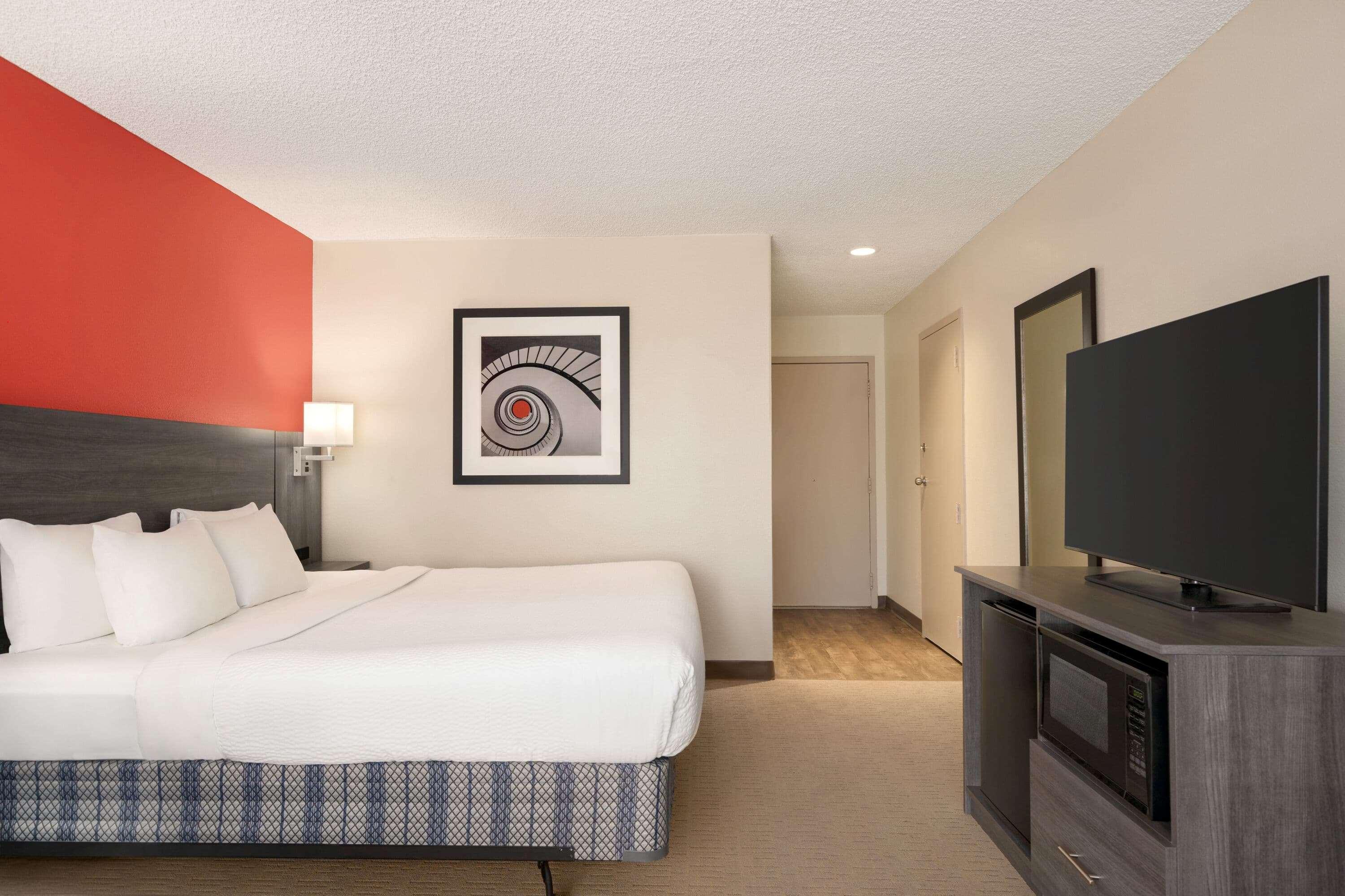 Ramada By Wyndham Tucson Airport Hotel Drexel Heights Exterior photo