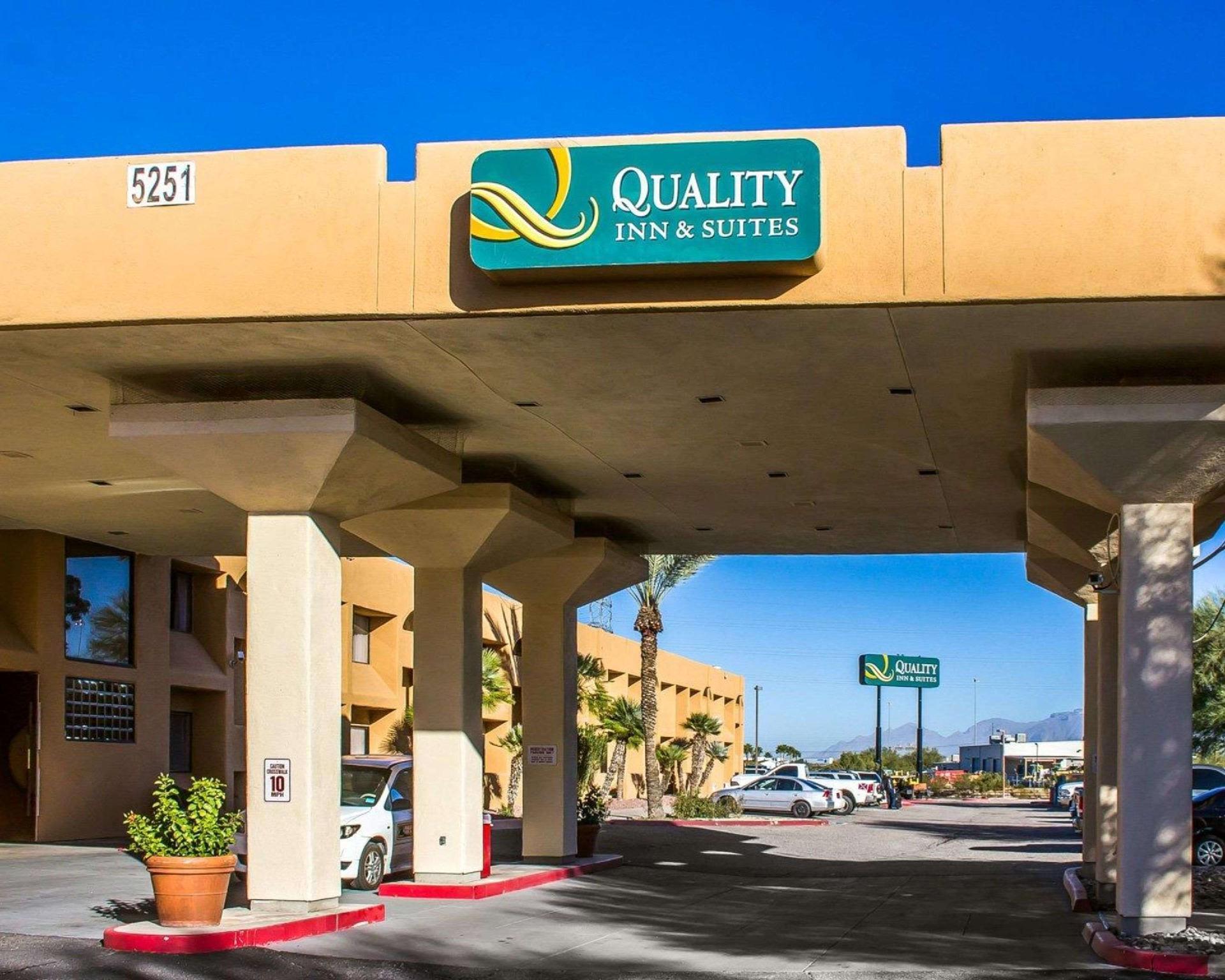 Ramada By Wyndham Tucson Airport Hotel Drexel Heights Exterior photo