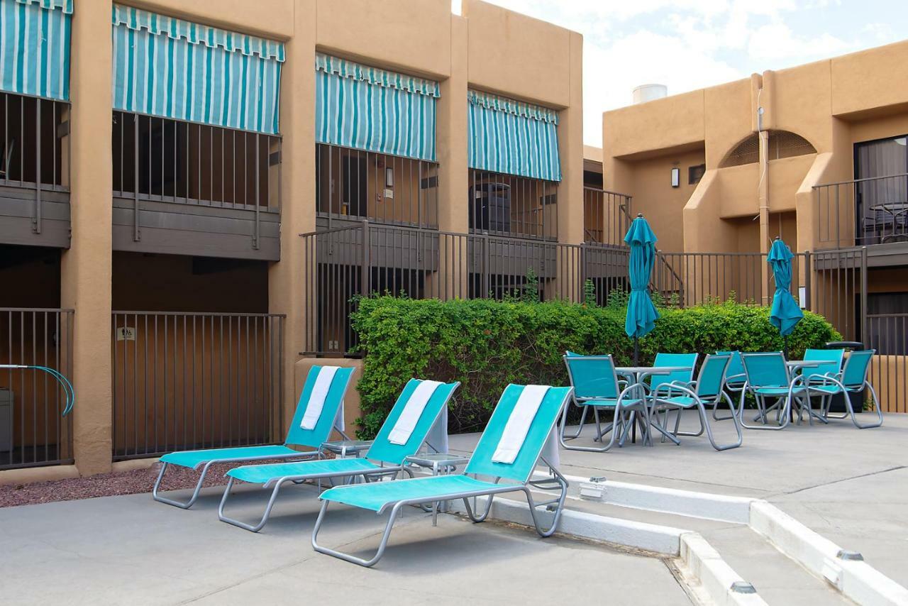 Ramada By Wyndham Tucson Airport Hotel Drexel Heights Exterior photo